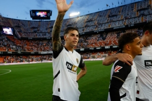 記者：維拉中場巴雷內切亞接近加盟本菲卡，上賽季被外租瓦倫西亞